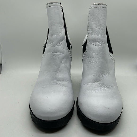 Sorel Joan Uptown Waterproof Leather Chelsea Ankle Boots Shoes **Size 7** 🌸🌸 - Picture 2 of 11